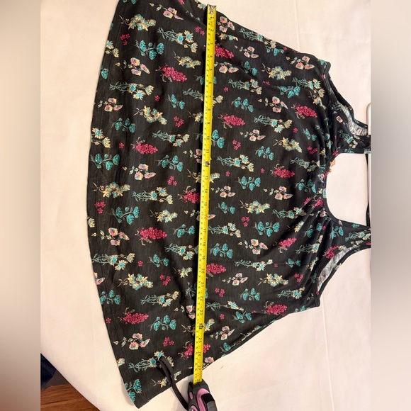 Natural Life Multicolor Floral Top - Picture 6 of 13